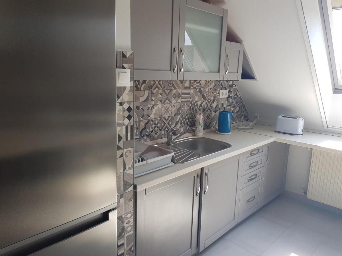 Zoli Apartmanok-Adri Koelcsey 32 Hajdúszoboszló المظهر الخارجي الصورة