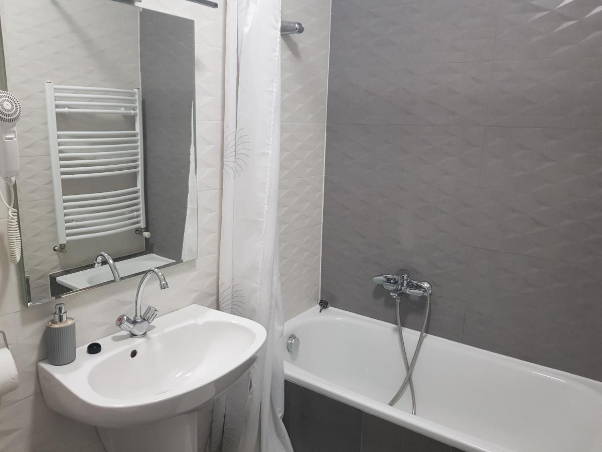 Zoli Apartmanok-Adri Koelcsey 32 Hajdúszoboszló المظهر الخارجي الصورة