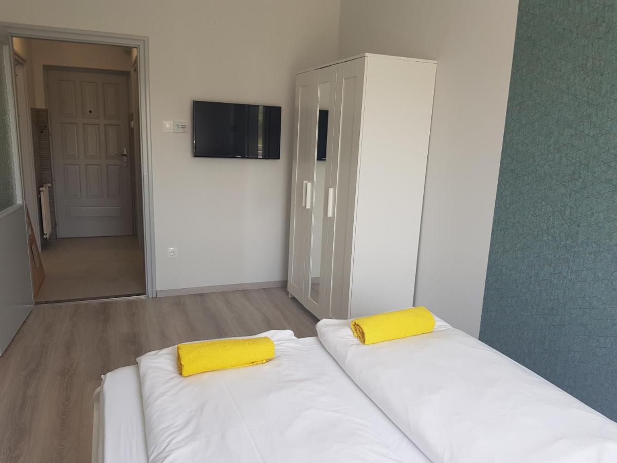 Zoli Apartmanok-Adri Koelcsey 32 Hajdúszoboszló المظهر الخارجي الصورة